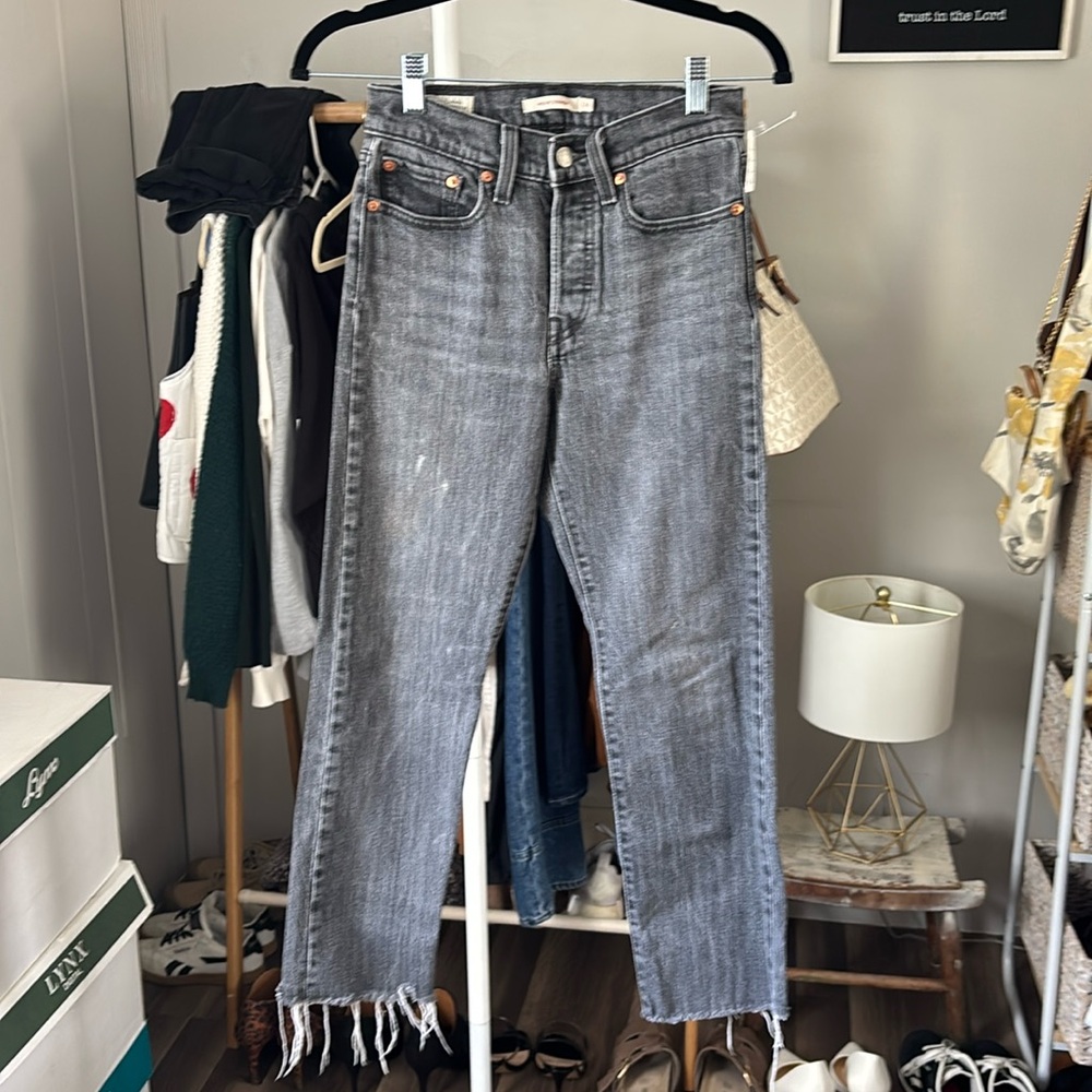 Levi’s Wedgie Straight Gray Jeans